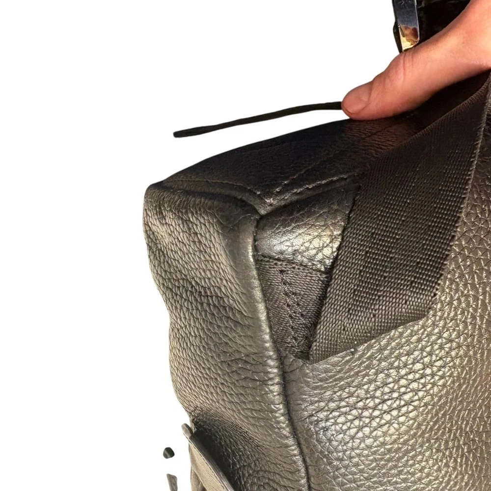 Marc jacobs “haze” black leather backpack bag
